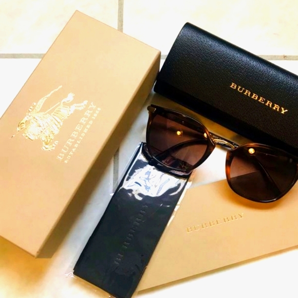 Burberry Accessories - Burberry sunglasses!! Brand new!